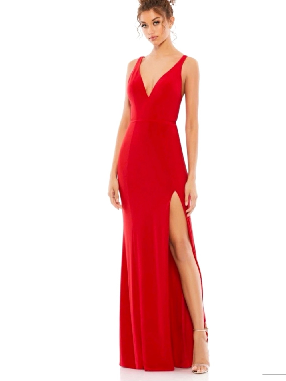 IEENA Mac Duggal Gown Evening Dress Size 2 Red Plunge V Neck High Slit NWT